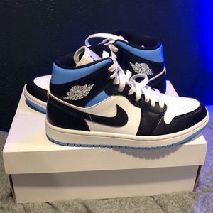 Jordan 1 university mid